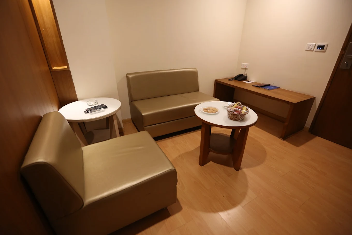 Silvercloud Hotel & Banquets