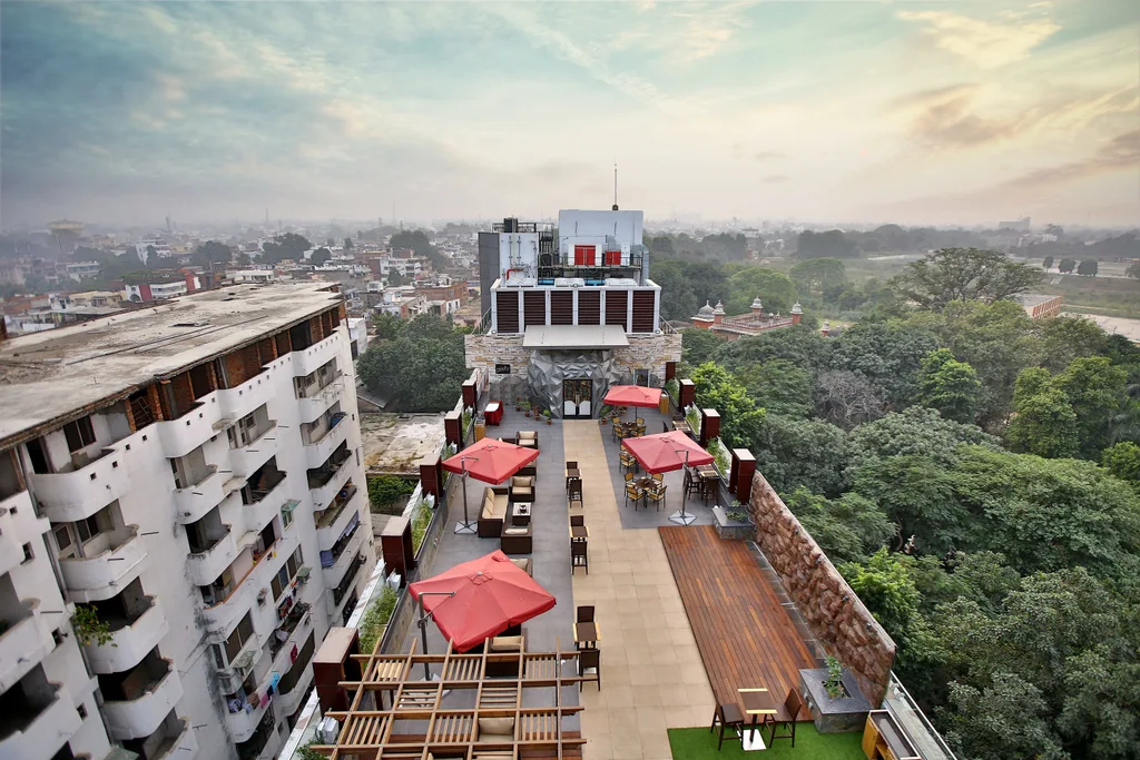 Regenta Central The Crystal