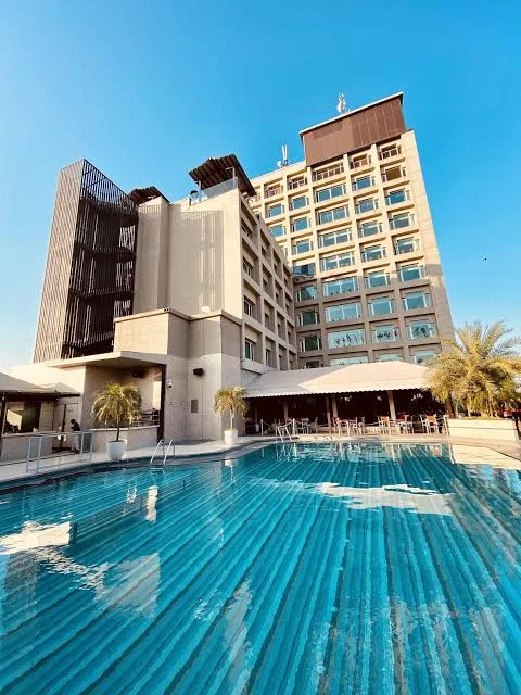 Hotel Landmark Towers