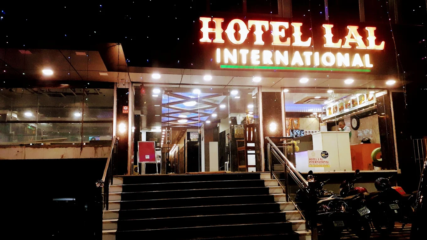 Hotel Lal International