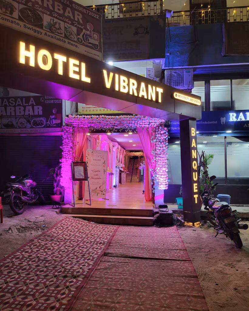 Hotel Vibrant Lawn & Banquet