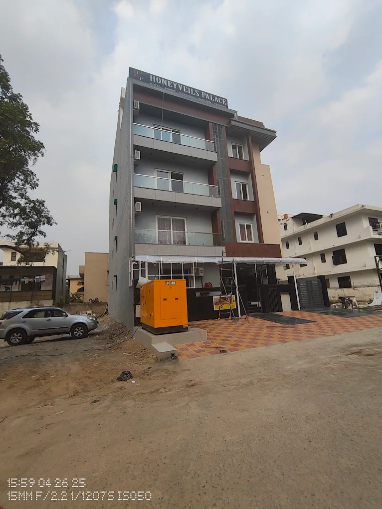 HONEYVEILS PALACE PVT LTD