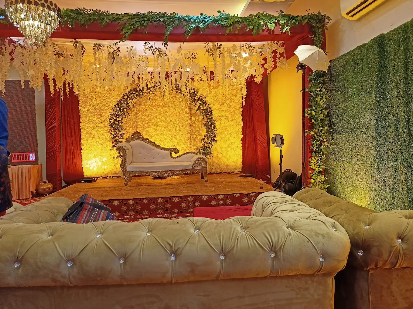 Hotel Merriment Alpha