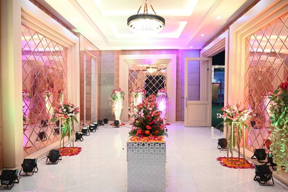 Signature Banquet and Party Lawn