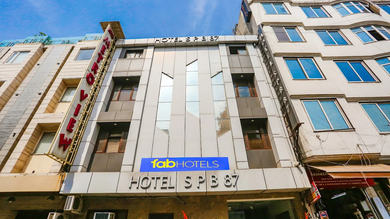Hotel SPB 87 Karol Bagh
