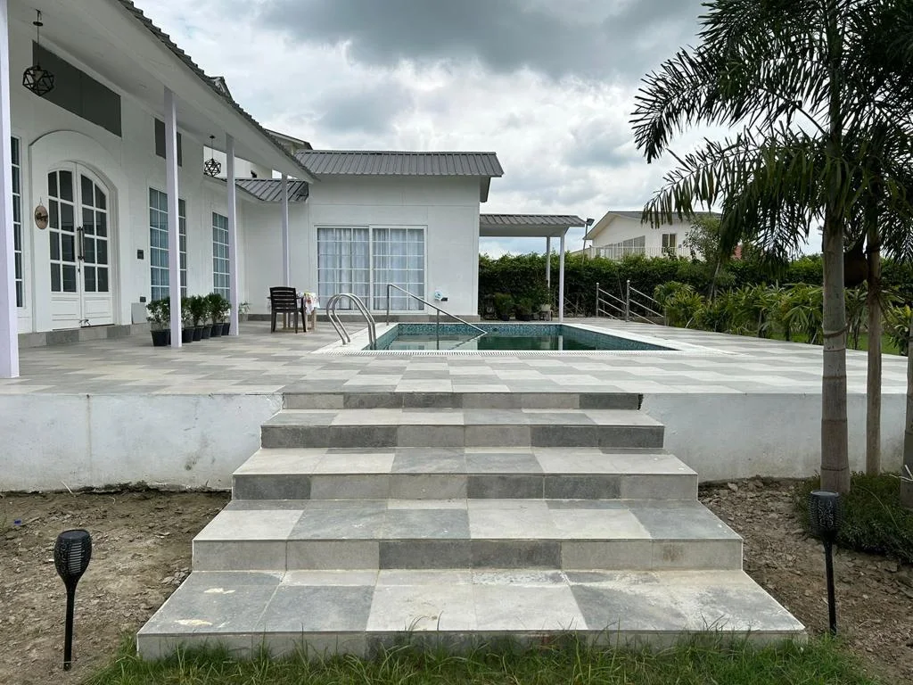 The Riviera Farm Chattarpur