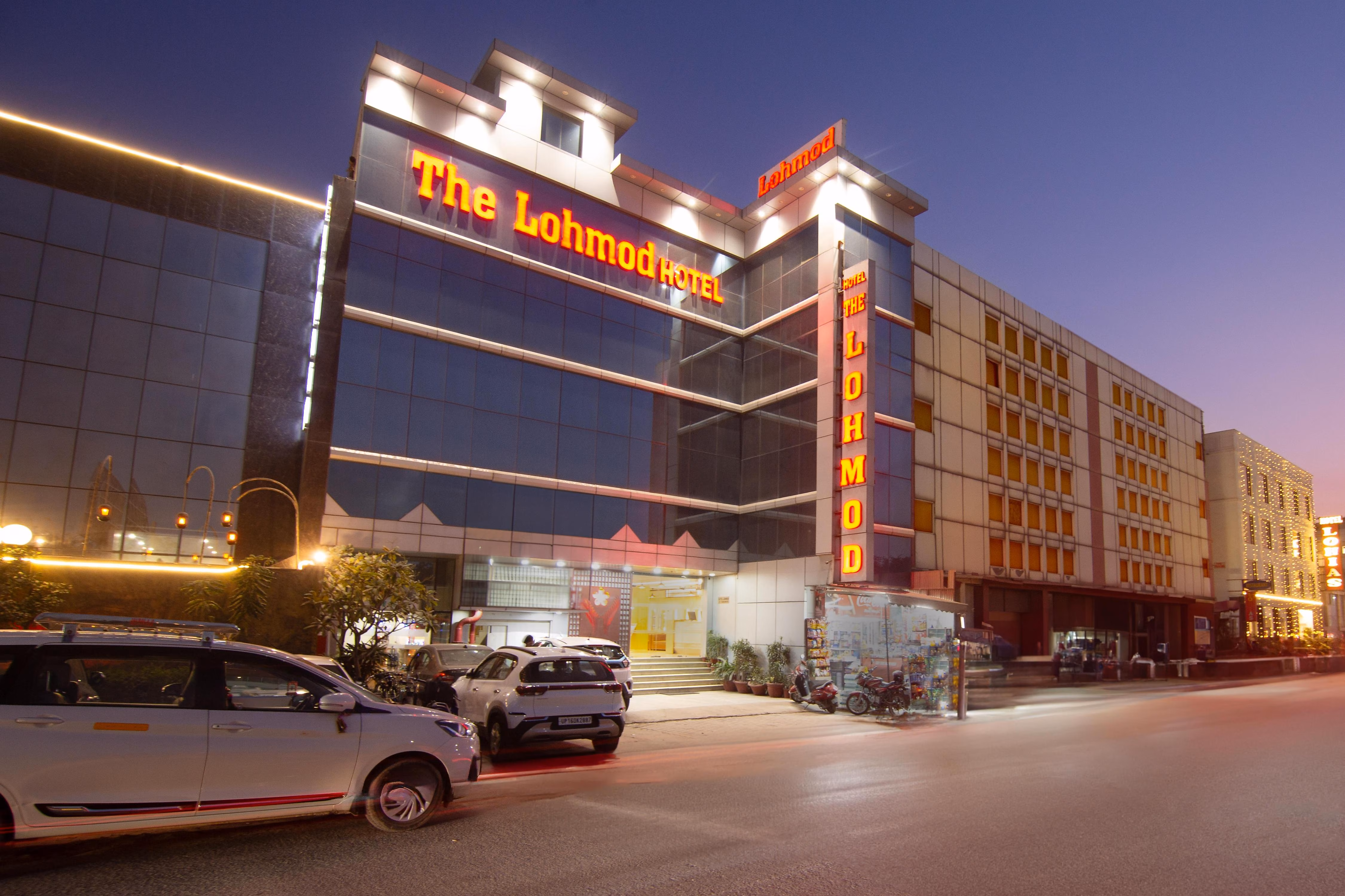 Hotel Lohmod Mahipalpur