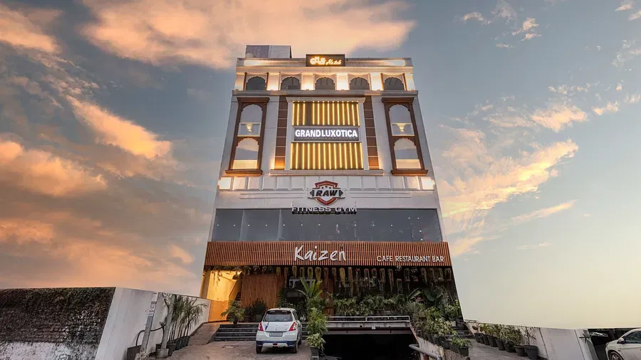 DLS Grand Luxotica, Dehradun