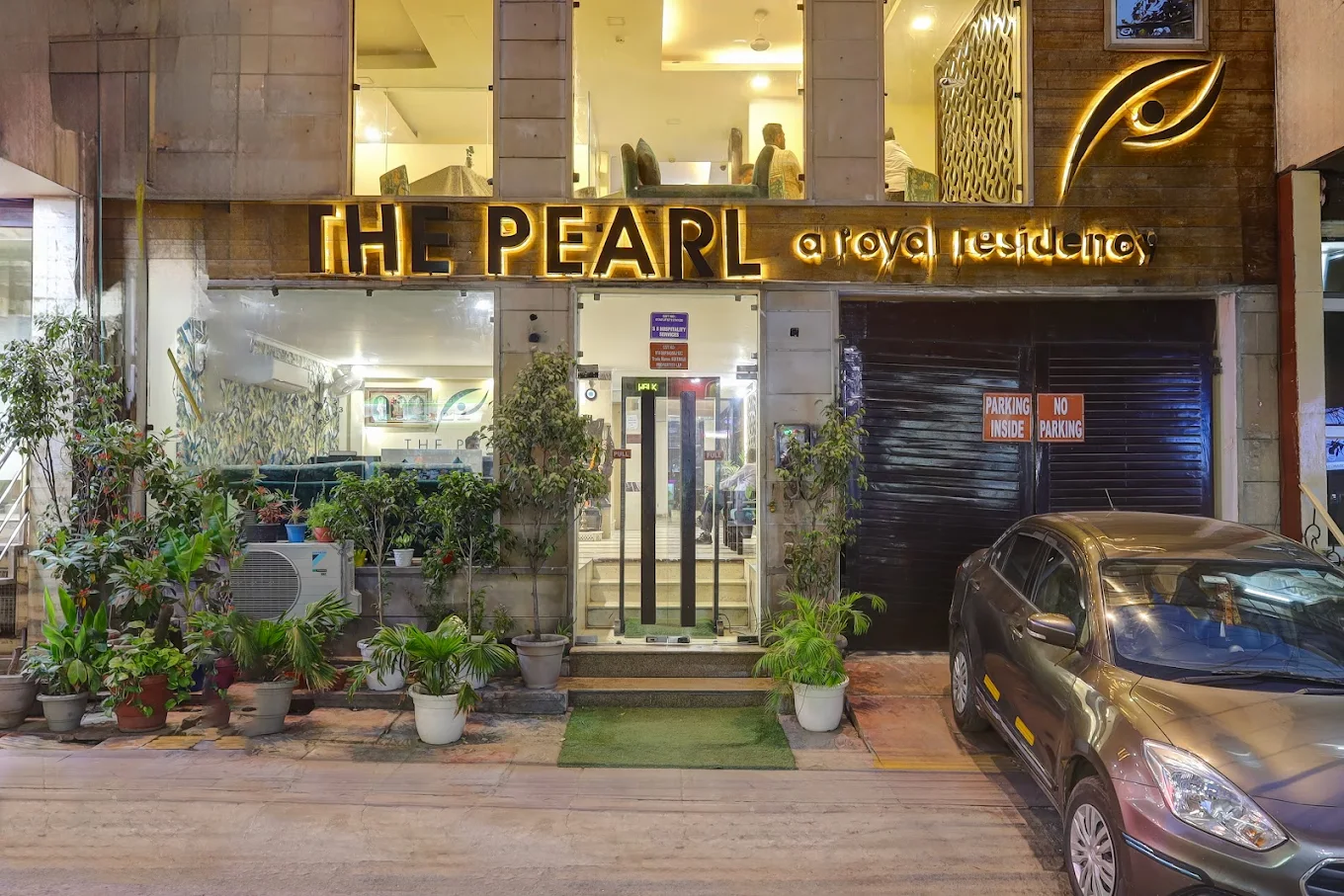 The Pearl A Royal Residency