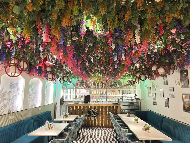 Genzee Cafe and Fine Dine