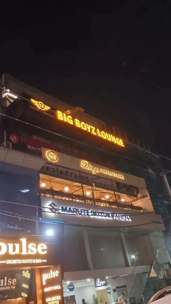 Big Boyz Lounge