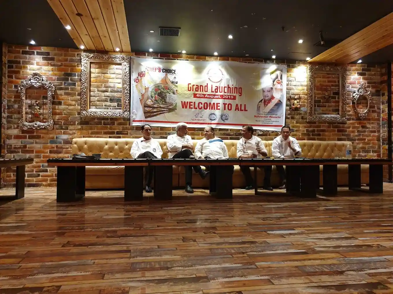 Castle Twenty Four Lounge and Bar