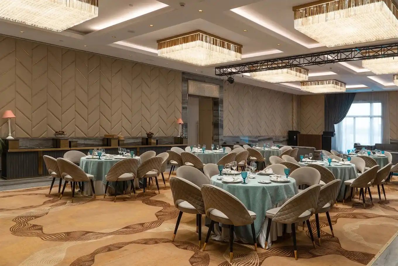 Silver Grand Banquets